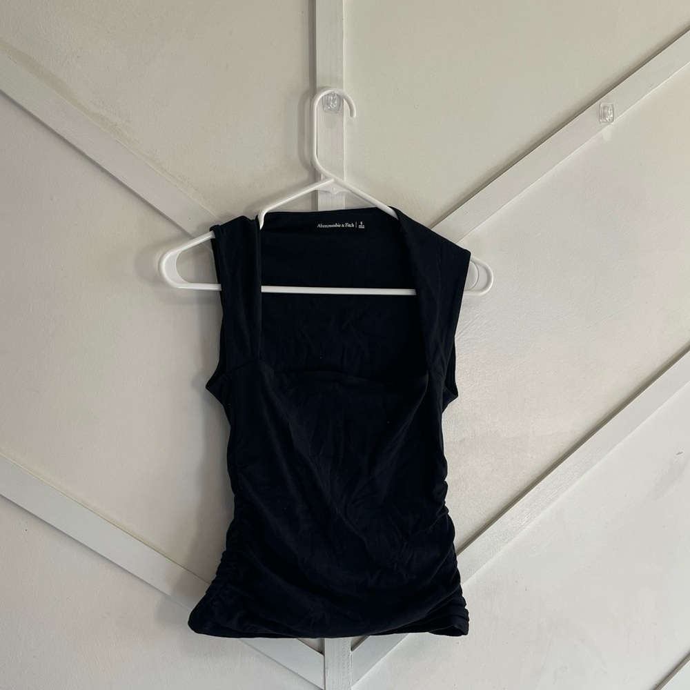 Abercrombie ruched square top